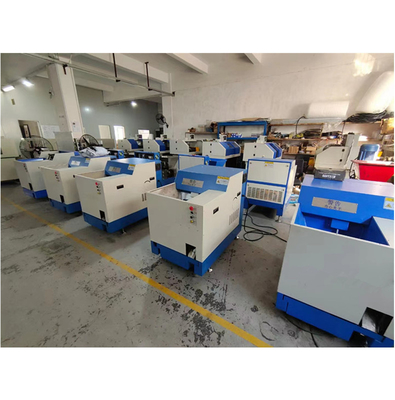 آلة CNC الصغيرة شفرات بالر الحديد النحاس الألومنيوم رقائق ملء الخردة المعدنية آلة البريكيت